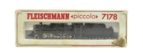 MODEL RAILWAY - FLEISCHMANN N GAUGE TRAINSET LOCOMOTIVE