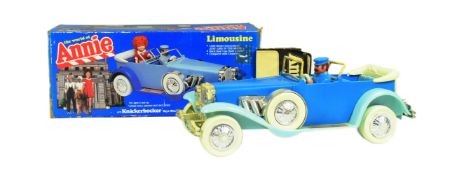 THE WORLD OF ANNIE - LIMOUSINE ACTION FIGURE PLAYSET