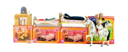 DAISY - VINTAGE MARY QUANT DAISY FASHION DOLL & ACCESSORIES