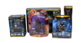 DOCTOR WHO - COLLECTION OF ASSORTED TOYS & MERCHANDISE
