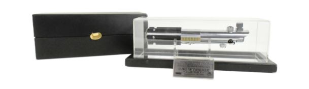STAR WARS - MASTER REPLICAS - LUKE SKYWALKER LIGHTSABER ESB