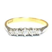 18CT GOLD & DIAMOND FIVE STONE RING