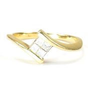 18CT GOLD & DIAMOND CROSSOVER RING