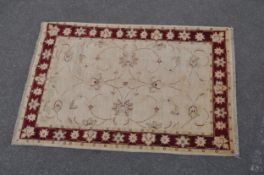 20TH CENTURY PERSIAN ZIEGLER MANNER RUG