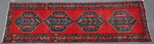 20TH CENTURY NORTH WEST PERSIAN HAMADAN RUNNER