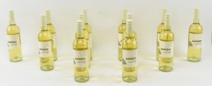 AMODO PECORINO TERRE DI CHIETI IGT - TWELVE WHITE WINE BOTTLES