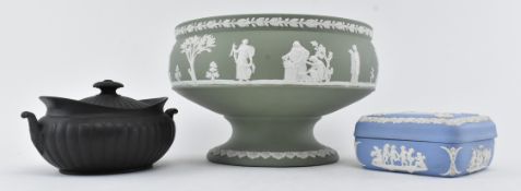 TWO WEDGWOOD JASPERWARE ITEMS & A BLACK BASALT SUGAR BOWL