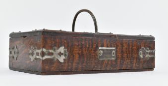 EARLY 20TH CENTURY EDWARDIAN OAK CASED CIGAR & CIGARETTE BOX