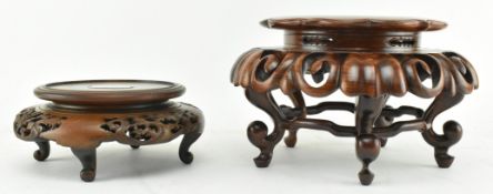 TWO QING DYNASTY/REPUBLIC HARDWOOD STANDS 清 硬木束腰器座和香几
