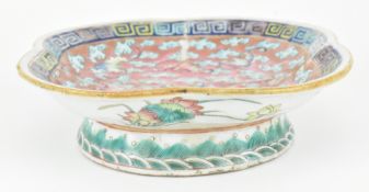 QING QIANLONG FOOTED HUNDRED BATS DISH 清 乾隆 