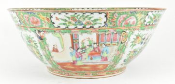QING DYNASTY FAMILLE ROSE CANTON PUNCH BOWL 清 广彩人物花鸟潘翠盌
