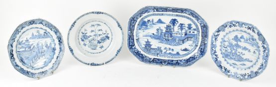 FOUR QING DYNASTY BLUE AND WHITE PLATES 清 青花山水盘四件