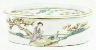 FAMILLE ROSE CRICKET BOX BY LUO ZHONGLIN 民国 罗仲林 粉彩蛐蛐盒