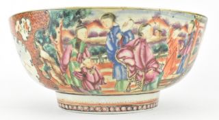 QING QIANLONG FAMILLE ROSE PUNCH BOWL 清 乾隆 粉彩人物潘翠盌