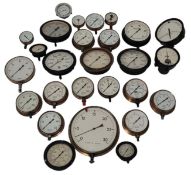 COLLECTION OF 20TH CENTURY MARINE PRESSURE GAUGES
