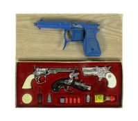 VINTAGE BCM COMPANY OUTLAW PRESENTATION TOY GUNS