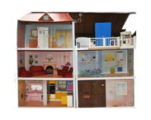 SINDY - VINTAGE 3 STOREY SINDY HOUSE