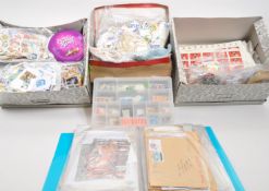 POSTAGE STAMPS - LARGE COLLECTION OF UK & FOREIGN KILOWARE