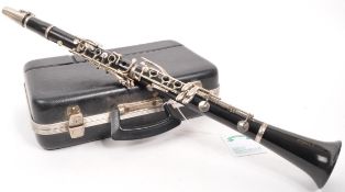 BOOSEY & HAWKES - REGENT CLARINET WITH CARRY CASE