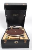 DECCA - A VINTAGE CIRCA 1930S DECCA 50 PORTABLE GRAMOPHONE