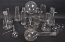 LARGE COLLECTION OF SCIENTIFIC / LABORATORY GLASSWARE