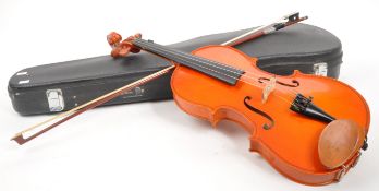 STENTOR STUDENT - A FULL SIZE 4/4 VIOLIN WITH BOW & CASE