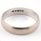 HALLMARKED 18CT WHITE GOLD BAND RING