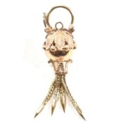 HALLMARKED 9CT GOLD ANTIQUE STYLE BAUBLE TASSEL CLASP