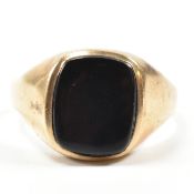 HALLMARKED 9CT GOLD & ONYX SIGNET RING