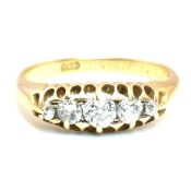 18CT GOLD & DIAMOND FIVE STONE RING