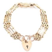 9CT GOLD GATE LINK BRACELET WITH HEART PADLOCK CLASP