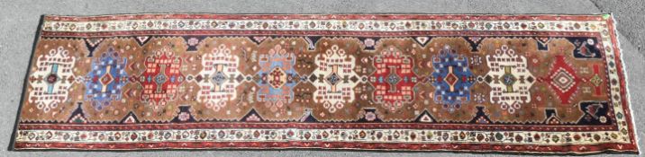 VINTAGE 20TH CENTURY PERSIAN ISLAMIC CARPET RUG RUNNER