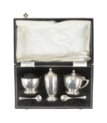 1970S HALLMARKED SILVER CASED CRUET SET