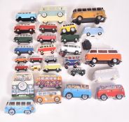 COLLECTION OF VINTAGE VW CAMPERVAN MEMORABLIA TINS &TOYS