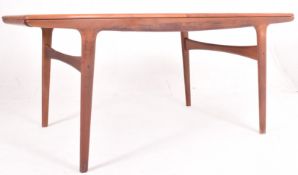 DANISH MODERN DESIGN - MID CENTURY 1960S TEAK EXTENDING DINING TABLE