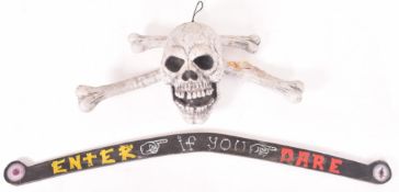 VINTAGE FUNFAIR / HALLOWEEN SKULL & CROSSBONES DECORATION