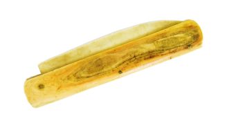 NAPOLEONIC WAR INTEREST - PRISONER OF WAR CARVED PEN KNIFE