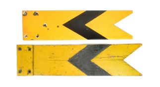 RAILWAYANA - X2 BRITISH RAILWAY SEMAPHORE ARM SIGNALS