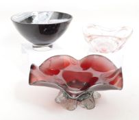 COLLECTION OF THREE STUDIO ART GLASS CENTREPIECE BOWLS
