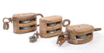GROUP OF VINTAGE 20TH CENTURY SHIPS MARINA ROPE PULLEYS
