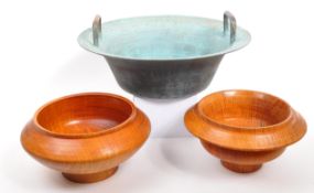 EARLY 20TH CENTURY CHINESE SPOUTING BOWL & WOODEN BOWLS