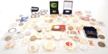 LARGE COLLECTION OF BRITISH COMMEMORATIVE COINS
