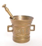19TH CENTURY BRASS PESTLE & MORTAR SET