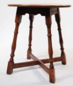 EARLY 20TH CENTURY ELM CRICKET / SIDE OCCASIONAL TABLE