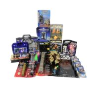 STAR WARS - LARGE COLLECTION OF ASSORTED MEMORABILIA
