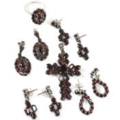 COLLECTION OF SILVER & GARNET JEWELLERY