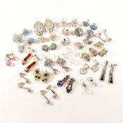 COLLECTION OF VINTAGE & MODERN EARRINGS & CLIPS ON EARRINGS