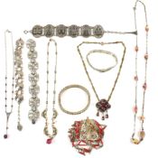 COLLECTION OF VINTAGE NECKLACES & BRACELETS