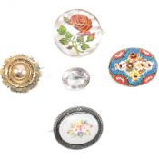 FIVE BROOCH PINS INCLUDING ROLLED GOLD & GEM SET