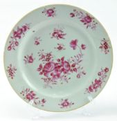 PAIR OF QIANLONG FAMILLE ROSE OGEE CHAGERS 清 乾隆粉彩花卉盘一对